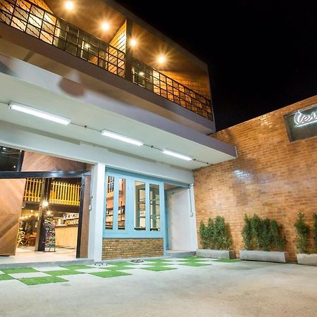 Vestique hostel Chiang Mai Extérieur photo